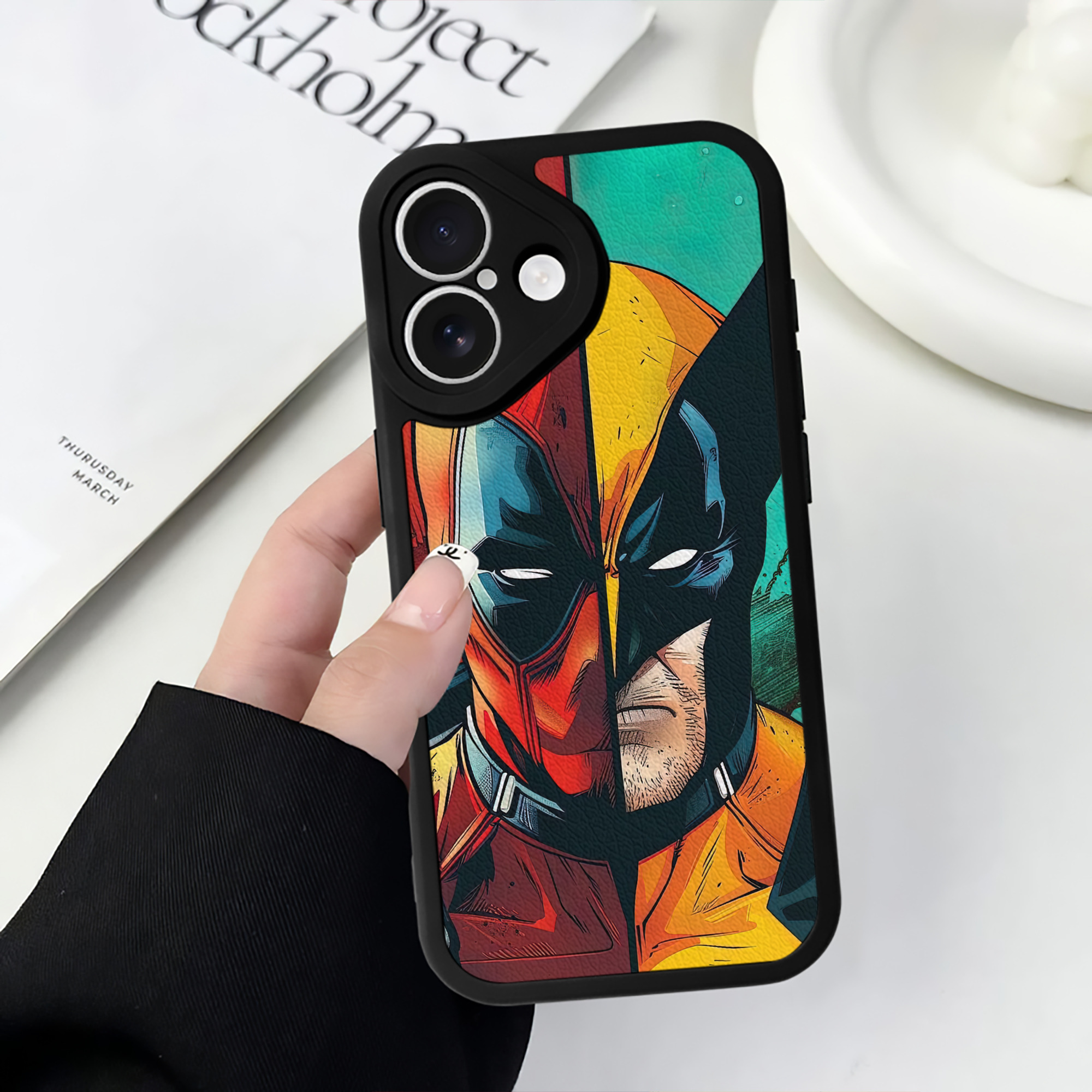 （画像用） Deadpool デッドプール 【iPhone 16シリーズ対応】シリコンスマホケース（レザー調） 材質：シリコン